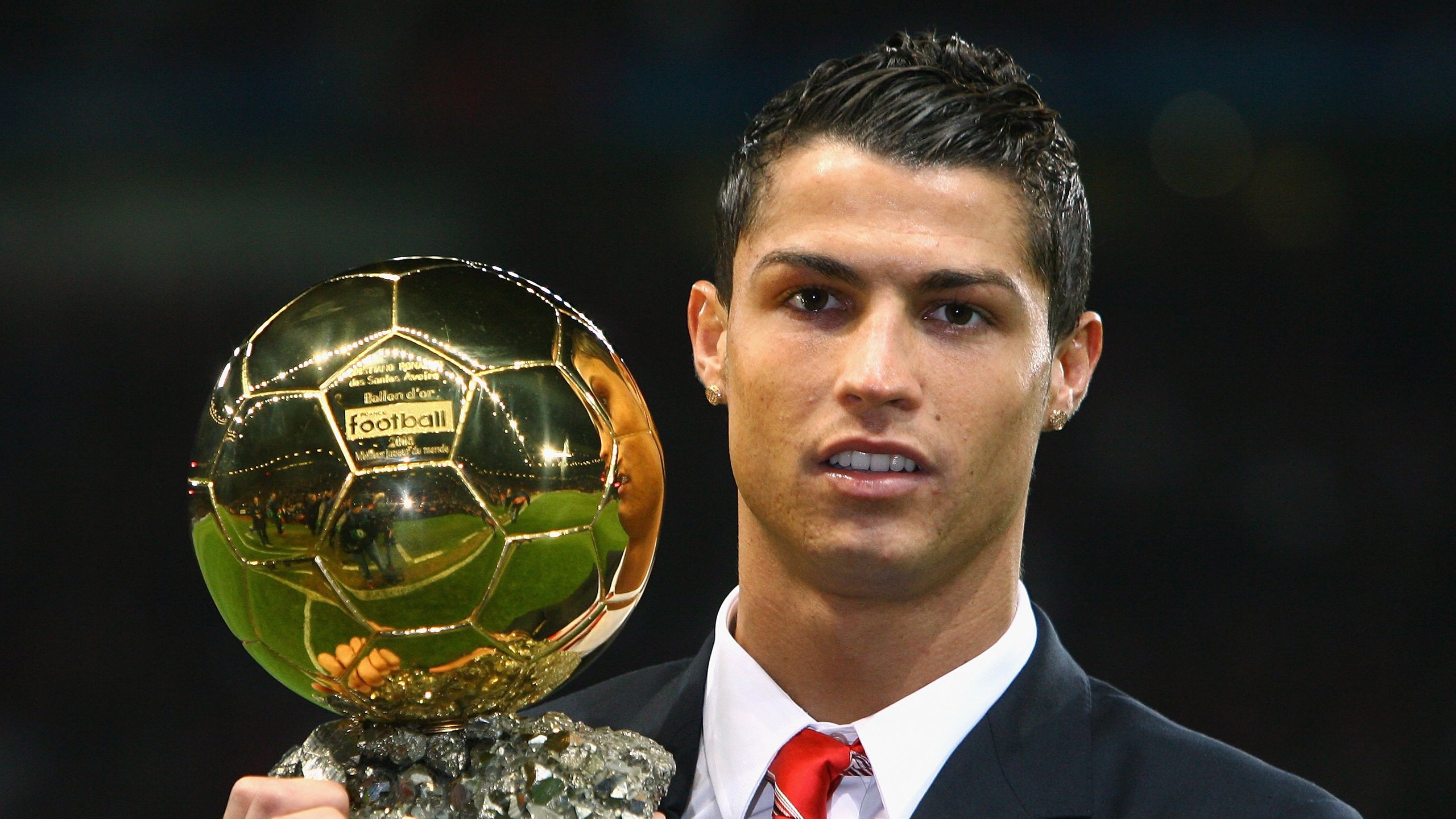 开云体育下载-姆巴佩巅峰对决，大坂直美与90激战DWG分钟，绝杀胜负难料！